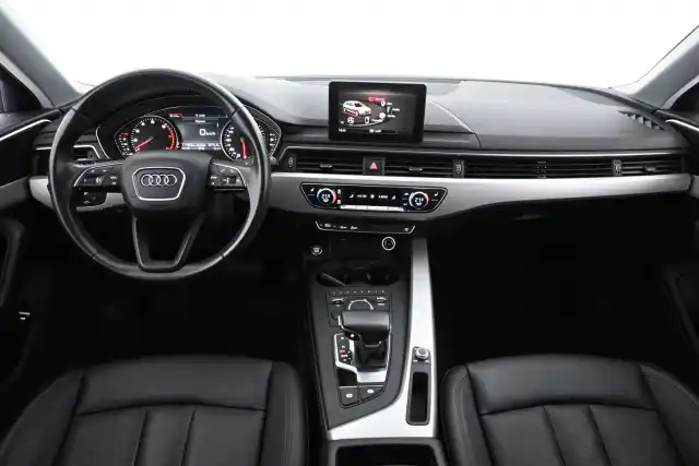 Harmaa Farmari, Audi A4 – RUB-379