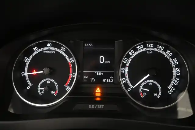 Punainen Sedan, Skoda Rapid – RUC-253