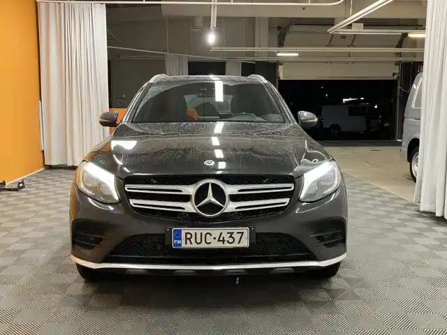 Musta Maastoauto, Mercedes-Benz GLC – RUC-437