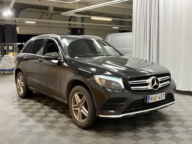 Musta Maastoauto, Mercedes-Benz GLC – RUC-437