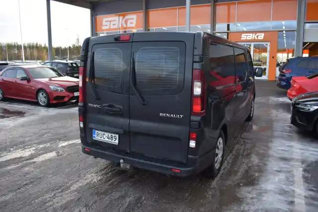 Musta Pakettiauto, Renault Trafic – RUC-489