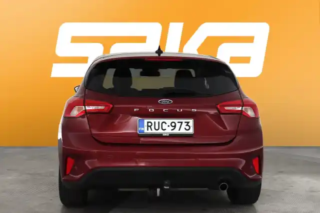 Punainen Viistoperä, Ford Focus – RUC-973