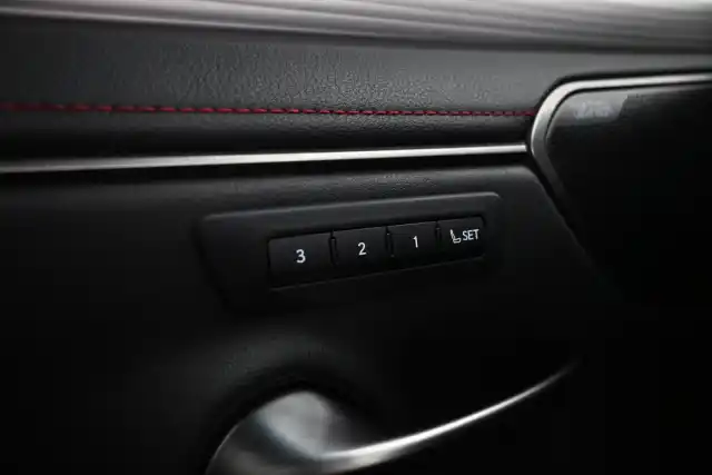 Musta Sedan, Lexus ES – RUE-528