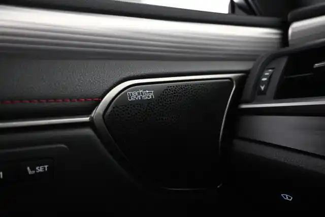 Musta Sedan, Lexus ES – RUE-528