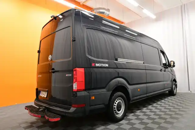 Musta Pakettiauto, Volkswagen Crafter – RUH-437