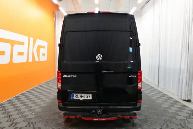 Musta Pakettiauto, Volkswagen Crafter – RUH-437