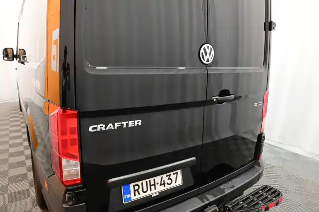 Musta Pakettiauto, Volkswagen Crafter – RUH-437