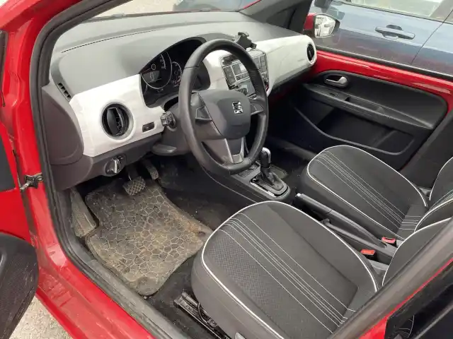 Punainen Viistoperä, Seat Mii – RUH-519