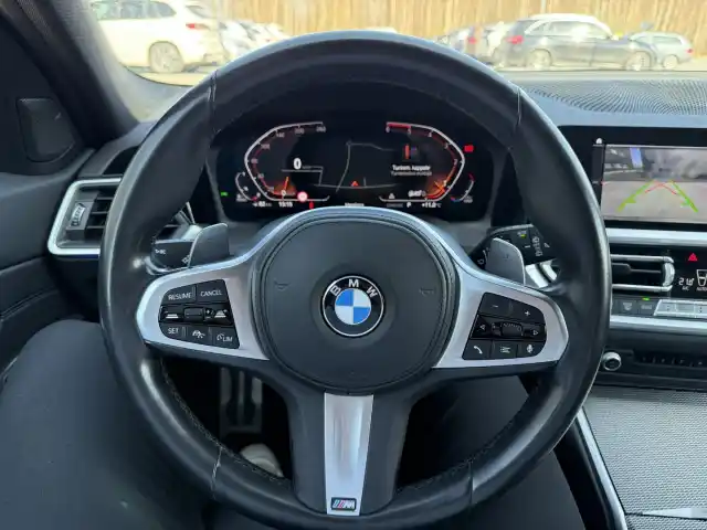 Sininen Farmari, BMW 320 – RUH-780