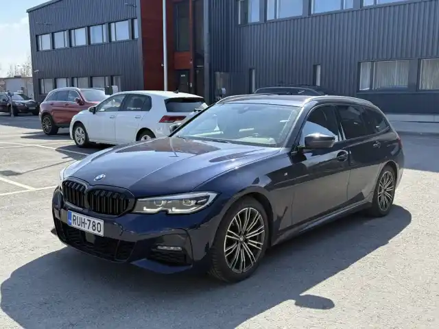 Sininen Farmari, BMW 320 – RUH-780