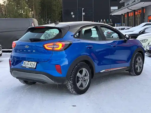 Sininen Maastoauto, Ford Puma – RUH-926