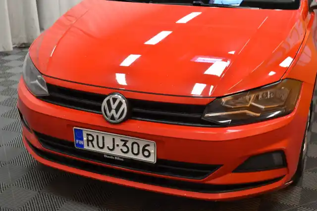 Punainen Viistoperä, Volkswagen Polo – RUJ-306