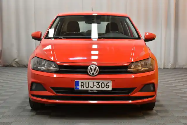 Punainen Viistoperä, Volkswagen Polo – RUJ-306