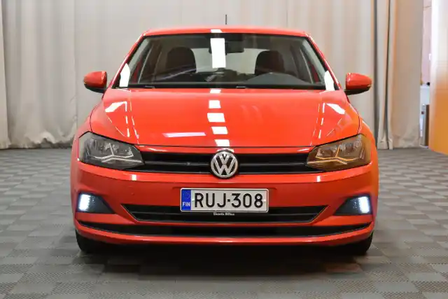 Punainen Viistoperä, Volkswagen Polo – RUJ-308