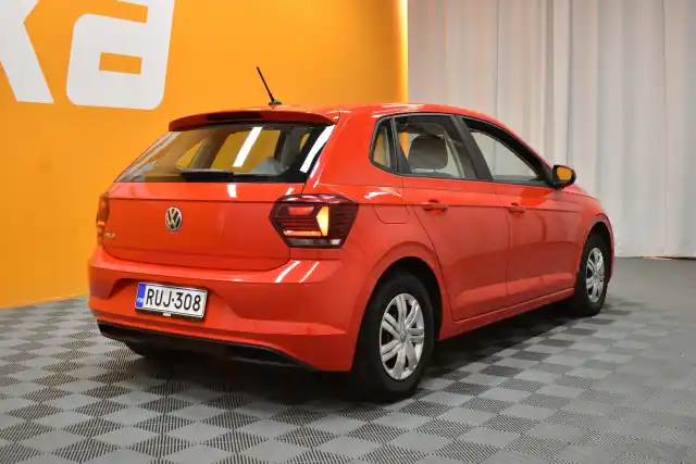 Punainen Viistoperä, Volkswagen Polo – RUJ-308