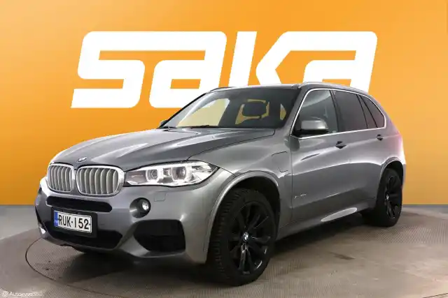 Harmaa Maastoauto, BMW X5 – RUK-152