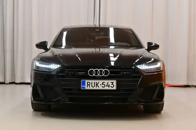 Musta Viistoperä, Audi A7 – RUK-543