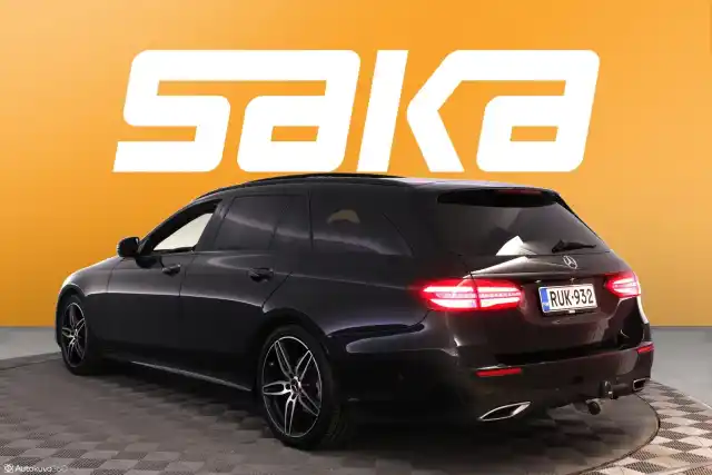 Musta Farmari, Mercedes-Benz E – RUK-932