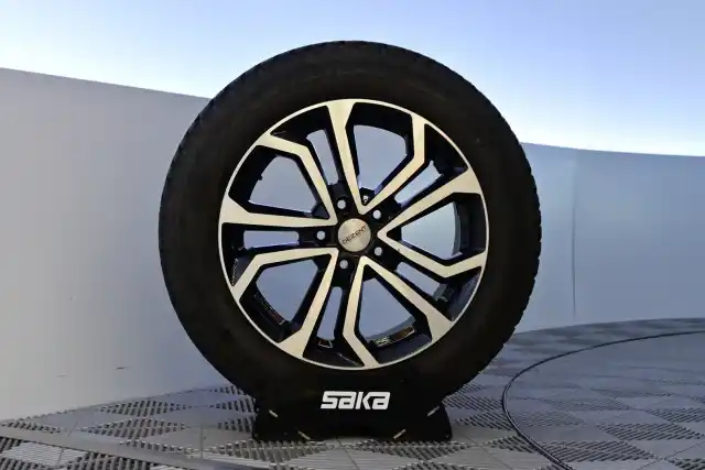 Musta Farmari, Mercedes-Benz E – RUK-932