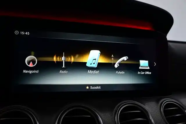 Musta Farmari, Mercedes-Benz E – RUK-932