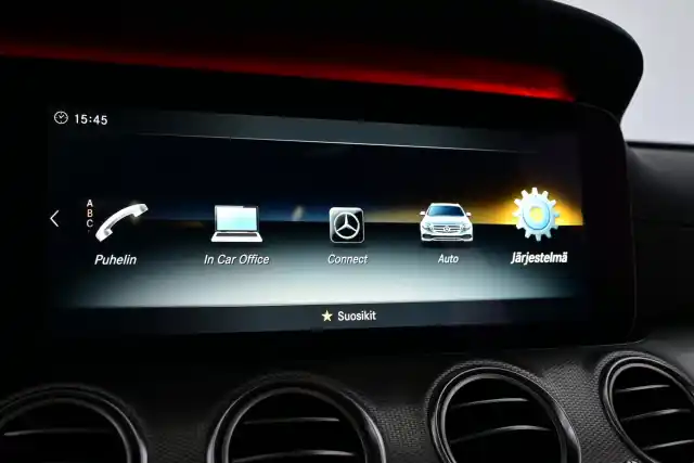 Musta Farmari, Mercedes-Benz E – RUK-932