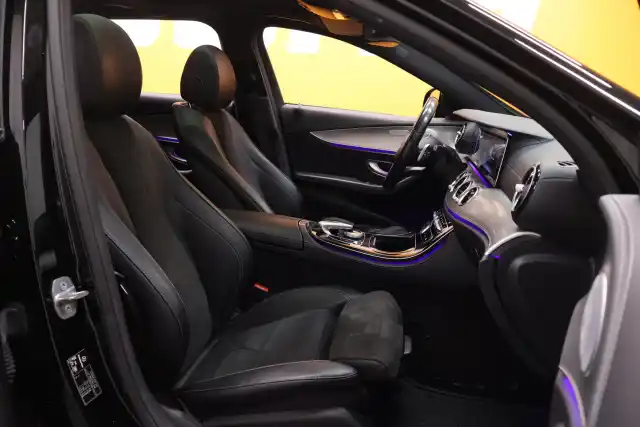 Musta Farmari, Mercedes-Benz E – RUK-932