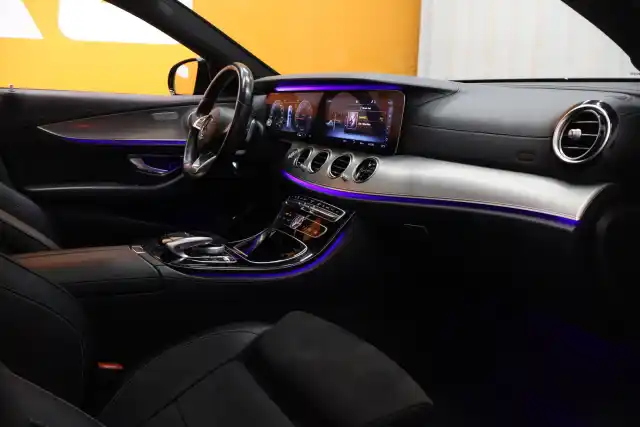 Musta Farmari, Mercedes-Benz E – RUK-932
