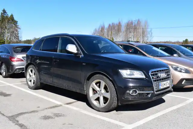 Musta Maastoauto, Audi SQ5 – RUM-574