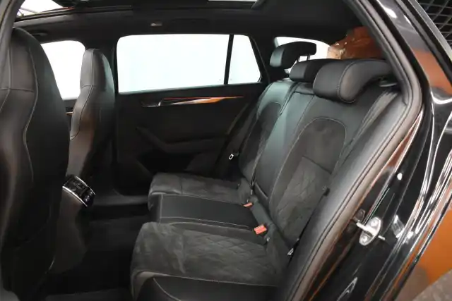 Musta Farmari, Skoda Superb – RUM-657