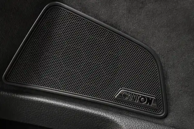 Musta Farmari, Skoda Superb – RUM-657