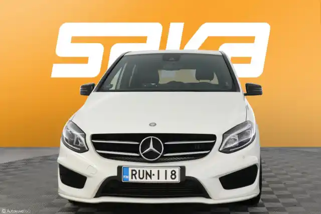 Valkoinen Tila-auto, Mercedes-Benz B – RUN-118