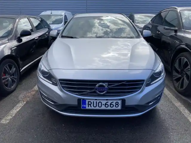 Hopea Farmari, Volvo V60 – RUO-668