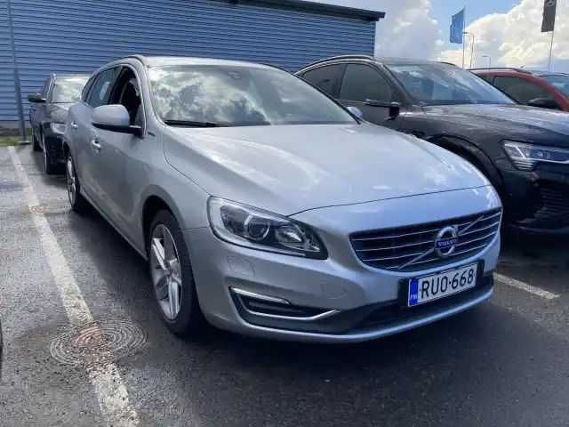 Hopea Farmari, Volvo V60 – RUO-668