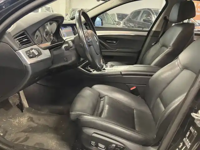 Musta Farmari, BMW 530 – RUO-811