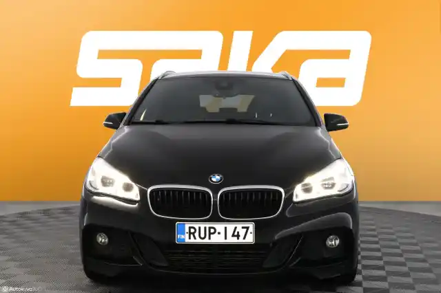 Musta Viistoperä, BMW 225 – RUP-147