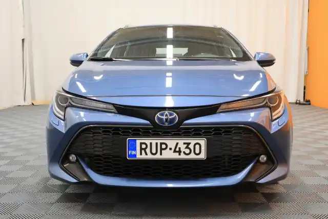 Sininen Farmari, Toyota Corolla – RUP-430
