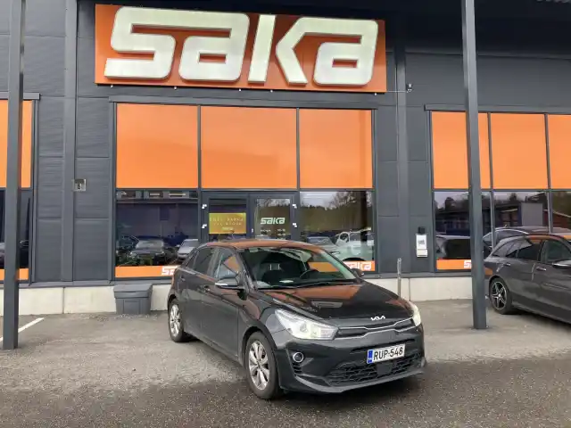 Musta Viistoperä, Kia Rio – RUP-548