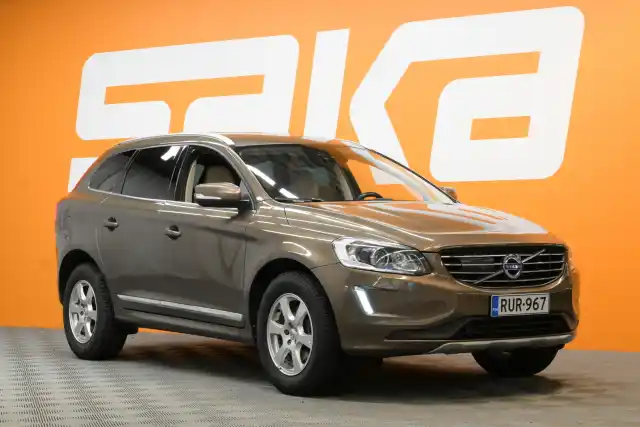 Ruskea (beige) Maastoauto, Volvo XC60 – RUR-967