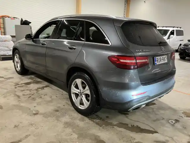 Harmaa Maastoauto, Mercedes-Benz GLC – RUR-987