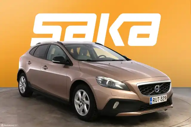 Ruskea (beige) Viistoperä, Volvo V40 Cross Country – RUT-329