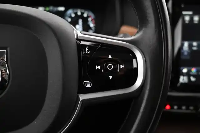 Sininen Farmari, Volvo V90 – RUU-438