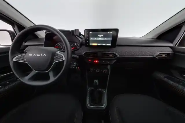 Vihreä Maastoauto, Dacia Sandero Stepway – RUV-237
