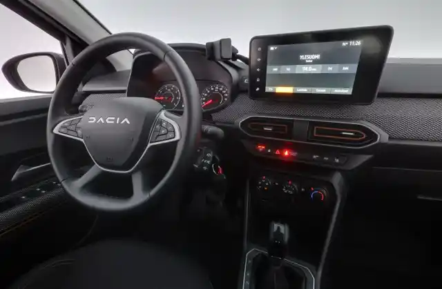 Vihreä Maastoauto, Dacia Sandero Stepway – RUV-237