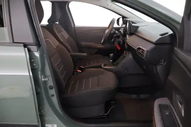 Vihreä Maastoauto, Dacia Sandero Stepway – RUV-237