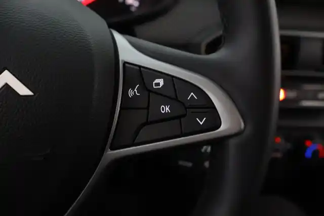 Vihreä Maastoauto, Dacia Sandero Stepway – RUV-237