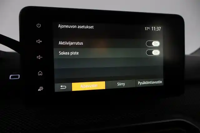 Vihreä Maastoauto, Dacia Sandero Stepway – RUV-237