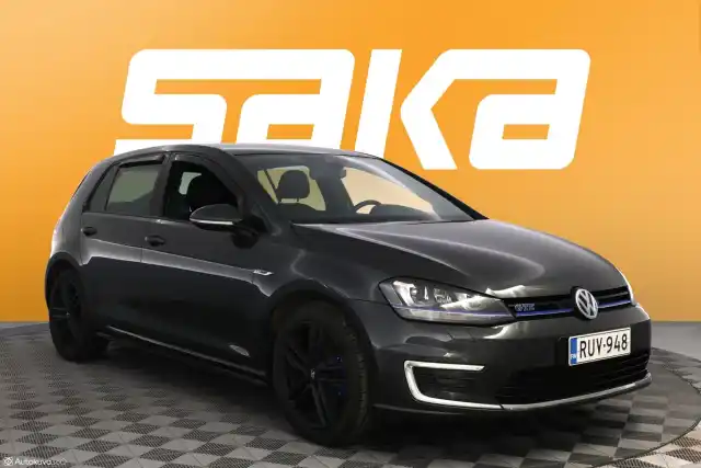 Harmaa Viistoperä, Volkswagen Golf – RUV-948