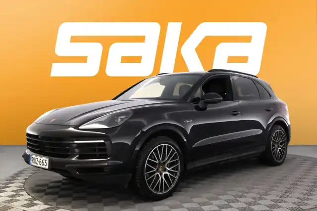 Musta Maastoauto, Porsche Cayenne – RUZ-663