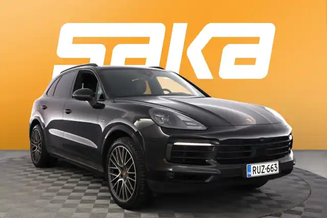 Musta Maastoauto, Porsche Cayenne – RUZ-663