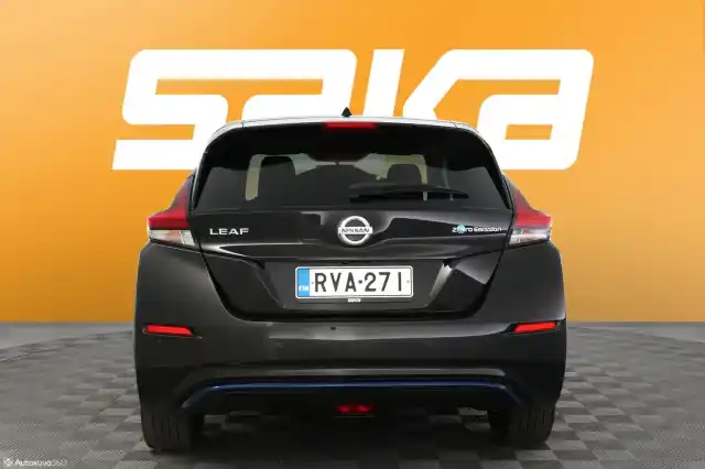 Musta Viistoperä, Nissan Leaf – RVA-271